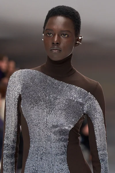 Look 76